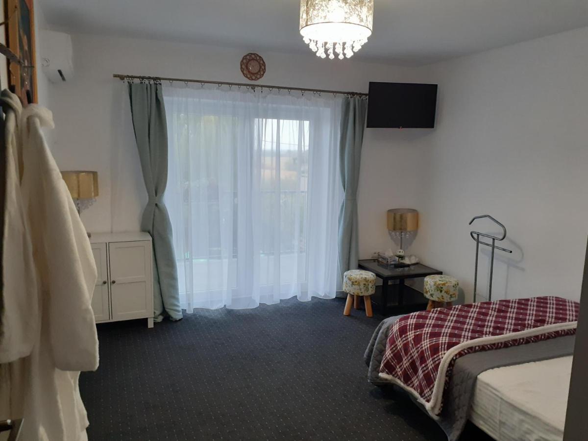 Salcia Hotel Tasnád Kültér fotó