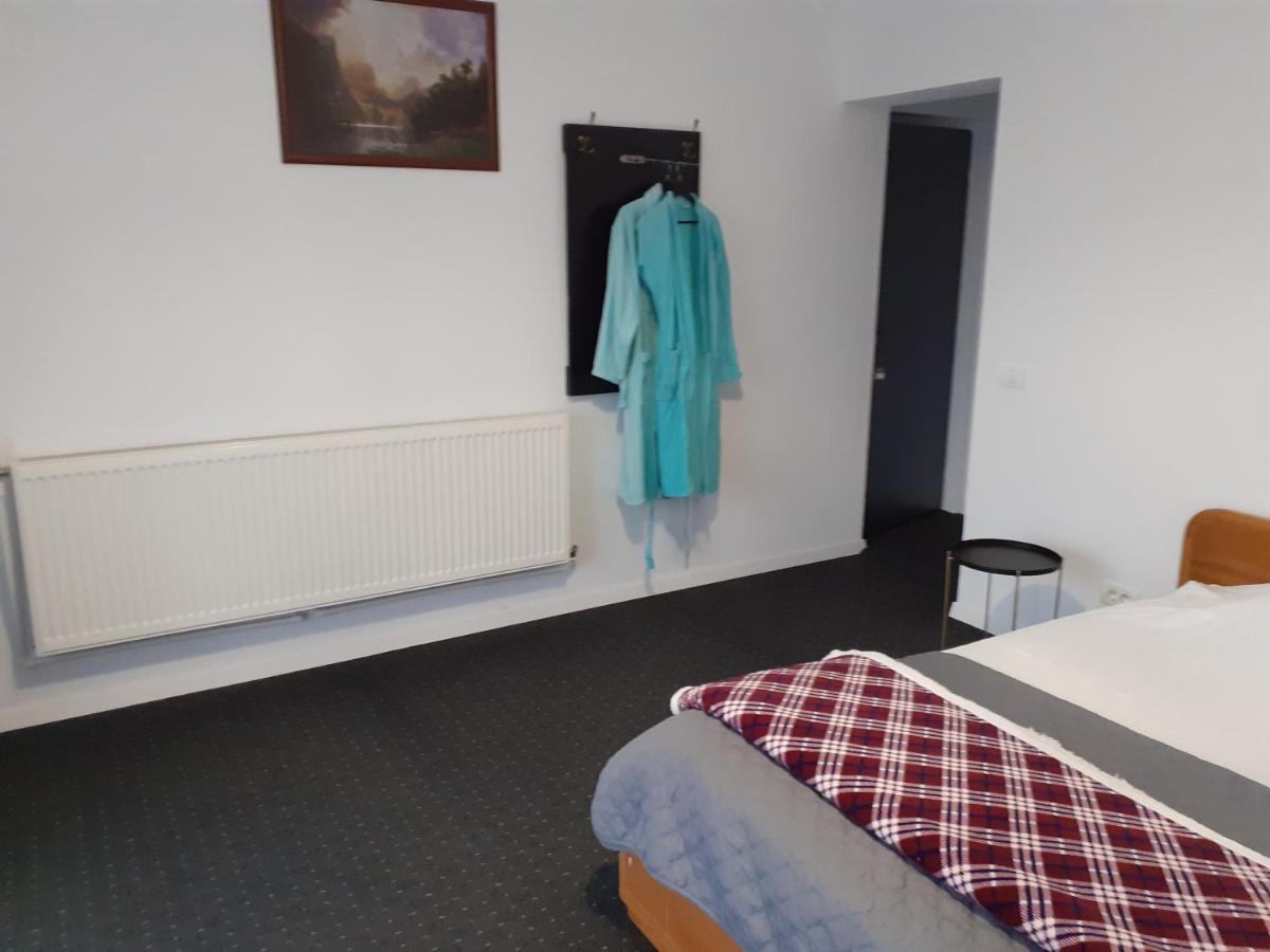 Salcia Hotel Tasnád Kültér fotó