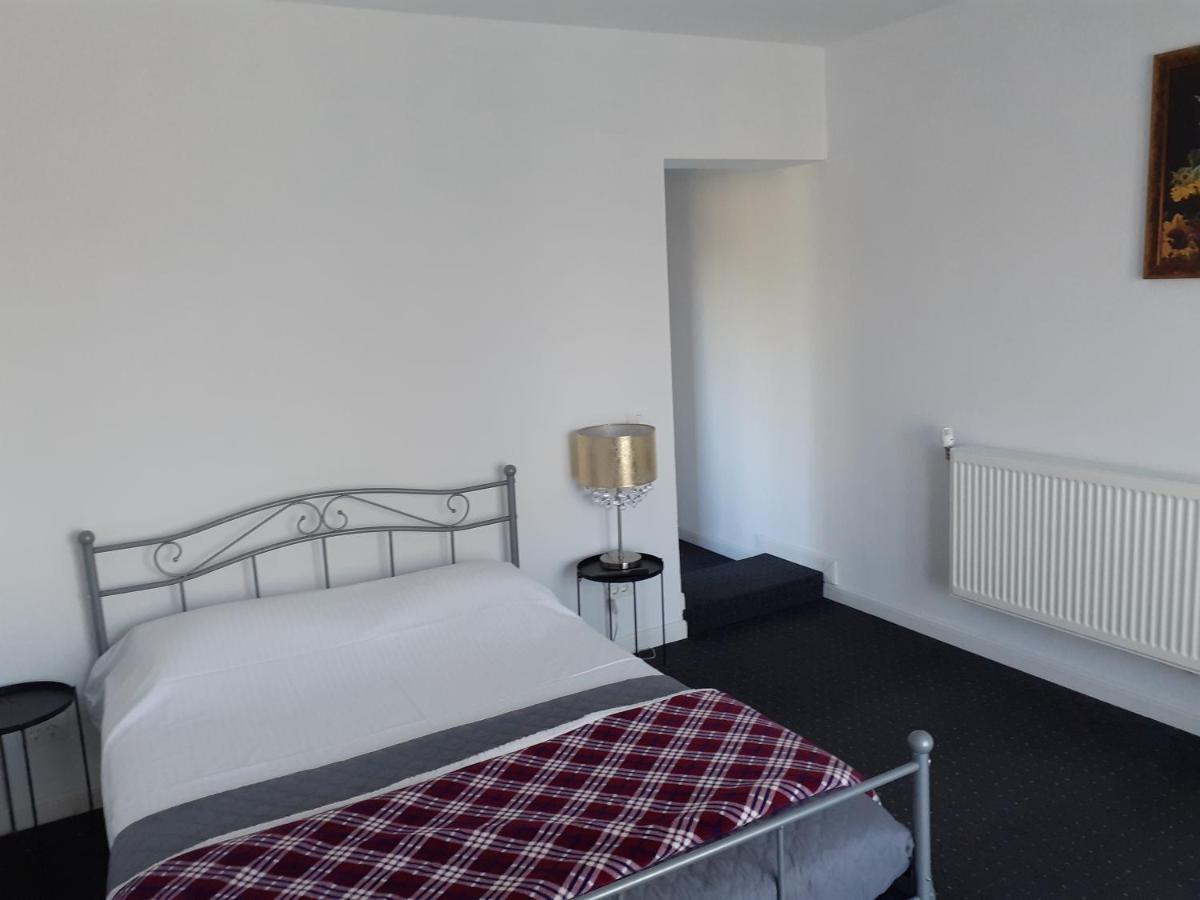 Salcia Hotel Tasnád Kültér fotó