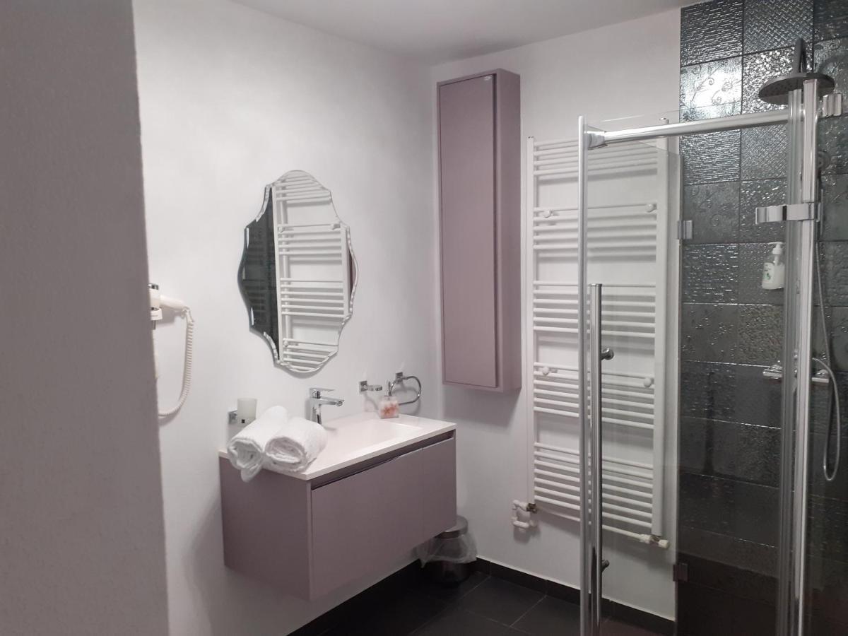 Salcia Hotel Tasnád Kültér fotó