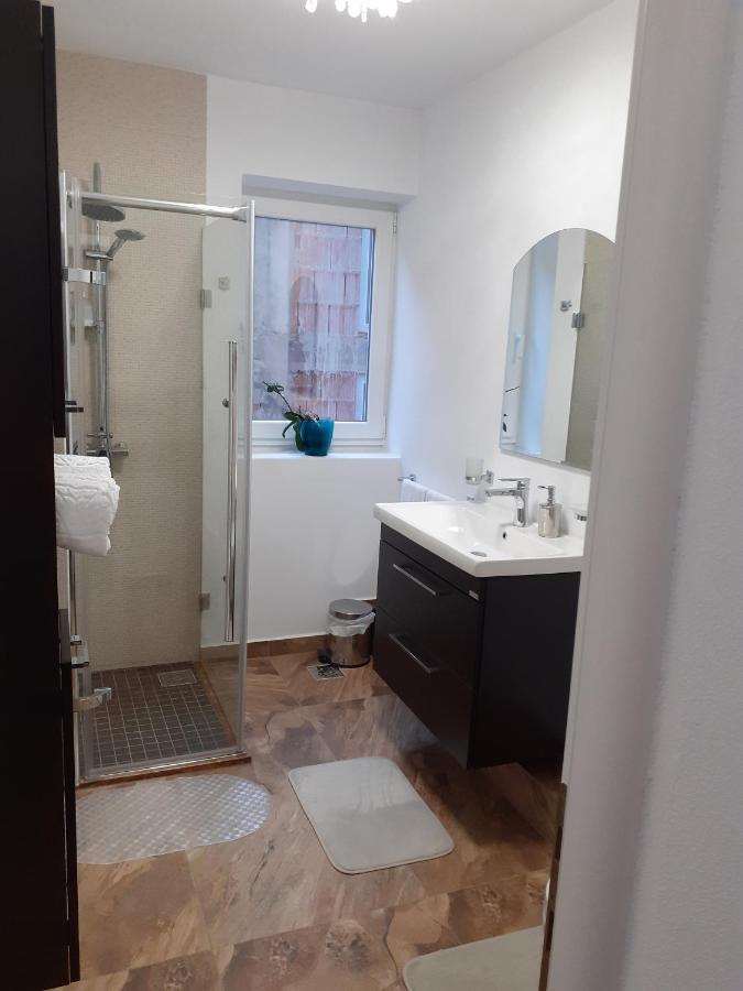 Salcia Hotel Tasnád Kültér fotó
